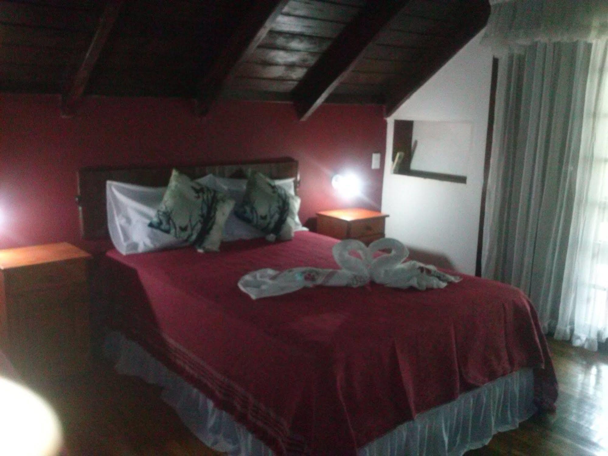 Petit Hotel Caraguata Puerto Iguazú Extérieur photo